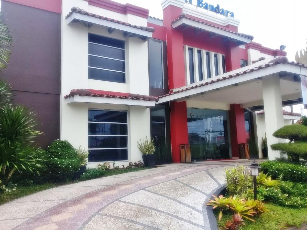 Hotel Bandara Syariah Negarasaka Eksteriør bilde